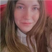 Ragazza universitaria diplomata al liceo delle Scienze Umane. Ragazza seria, solare e intraprendente. Offro ripetizioni per ragazzi/e di elementari medie e superiori